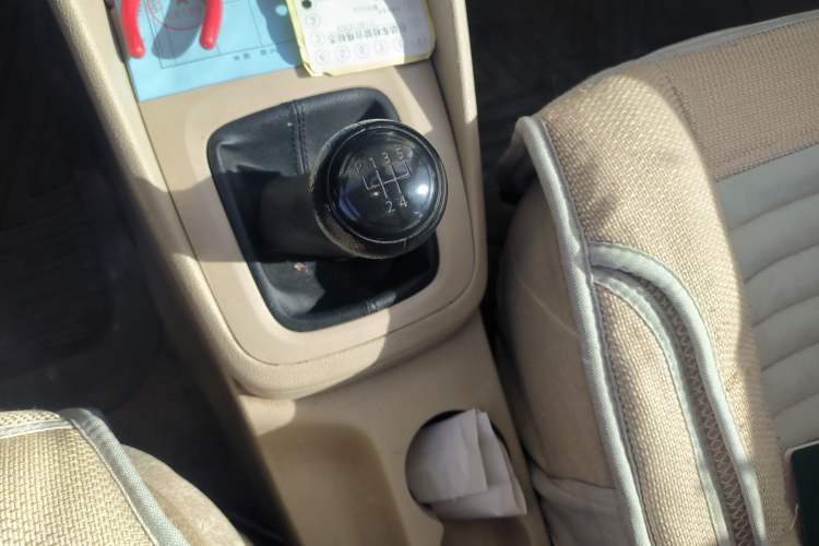 Used Volkswagen Bora 2008 1.6L Manual Fashion Model Gear Lever