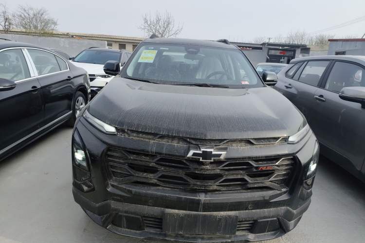 Used Chevrolet Equinox Plus 2024 102km RS Ultimate Edition Front