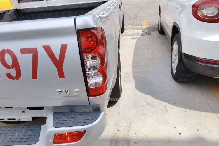 Used Great Wall Wingle 5 2023 "Dry Meal" Version 1.5T Gasoline Two-Wheel-Drive Advanced Large Double