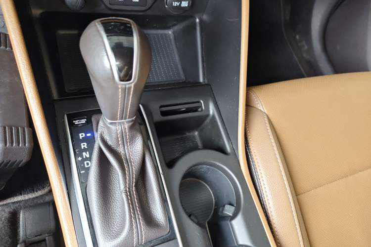 Used Hyundai Tucson 2015 1.6T Dual-Clutch Two-Wheel-Drive Leading Model
