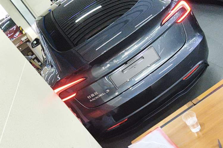 Used Tesla Model 3 2023 Rear-Wheel-Drive Version
