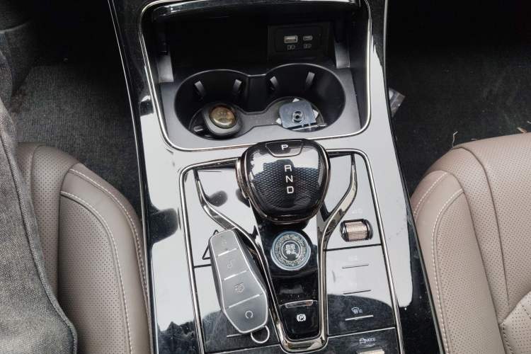 Used BYD Han 2022 DM-i 121KM Prestige Model
