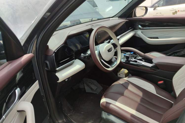 Used Geely Auto Monjaro L 2024 2.0TD High-Power Automatic Two-Wheel Drive Yunqi Version Driver Seat