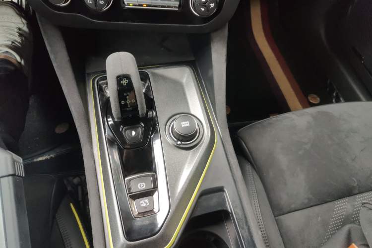 Used Lynk & Co 03 2019 03+ 2.0TD Automatic Wind-Chasing Edition Gear Lever