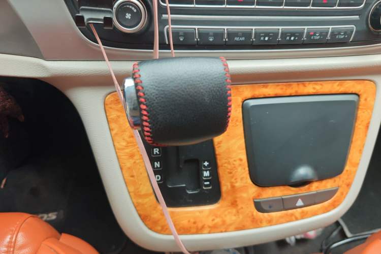 Used SAIC MAXUS G10  Gear Lever