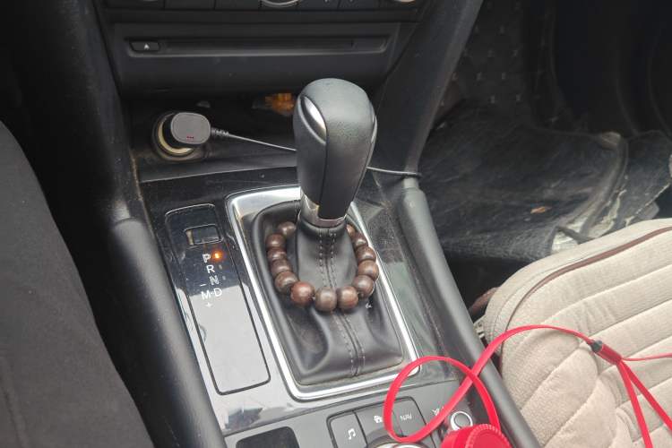 Used Mazda 3 Axela 2017 Sedan 1.5L Automatic Luxury Model Emission Standard China V Gear Lever