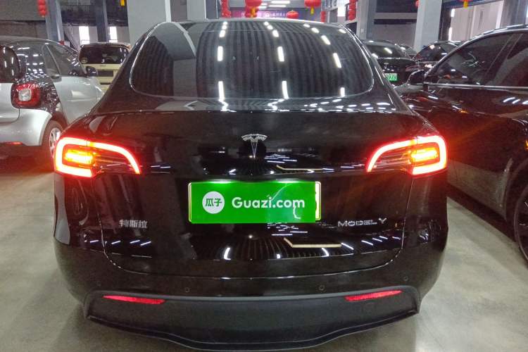 Used Tesla Model Y 2023 Rear-Wheel-Drive Version
