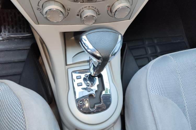 Used Citroen C-Quatre 2011 Sedan 1.6L Automatic Fashion Edition Gear Lever