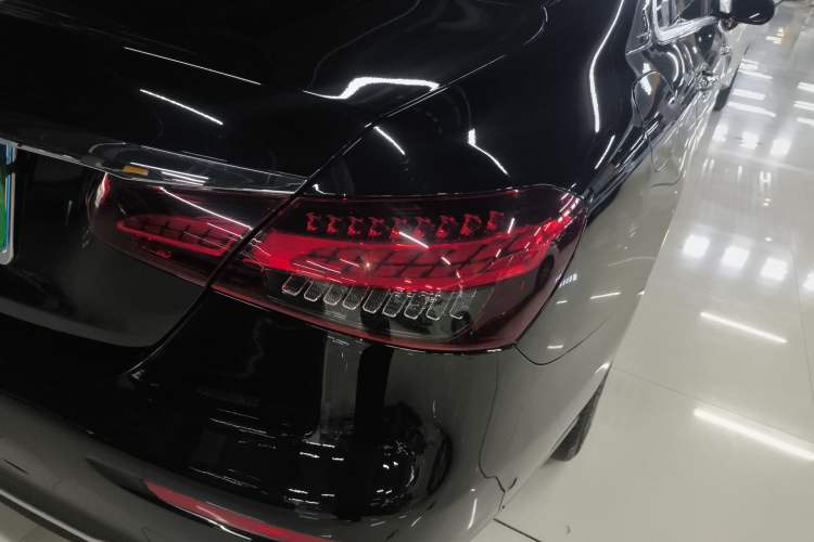 Used Mercedes-Benz E-Class 2023 Updated E 300 L Fashion Edition
