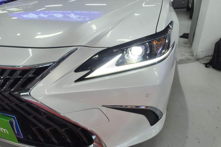 Used Lexus ES 2022 200 Excellence Edition
