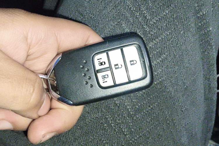 Used Honda Elysion 2016 2.4L Style Edition
