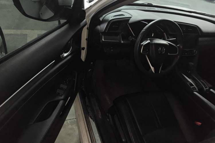 Used Honda Civic 2016 220TURBO CVT Luxury Edition