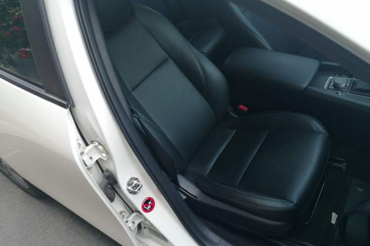 Used Mazda 3 Axela 2023 2.0L Automatic Zhiqing Edition
