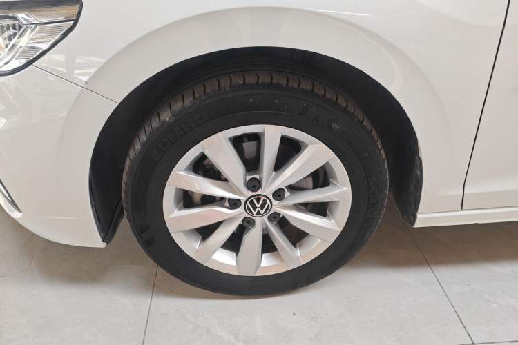 Used Volkswagen Bora 2021 200TSI DSG Comfort Connect Edition Left Front Wheel Hub