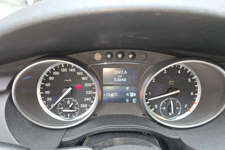 Used Mercedes-Benz R-Class 2014 R 320 4MATIC Business Model