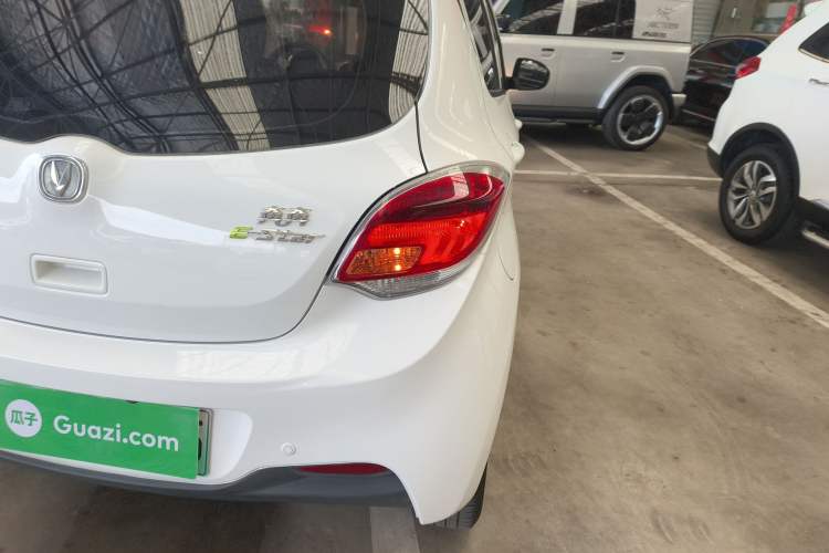 Used CHANGAN Benni E-Star 2021 National Edition Xinyue Version (Fast-Charging Edition) Lithium NMC Exterior 3