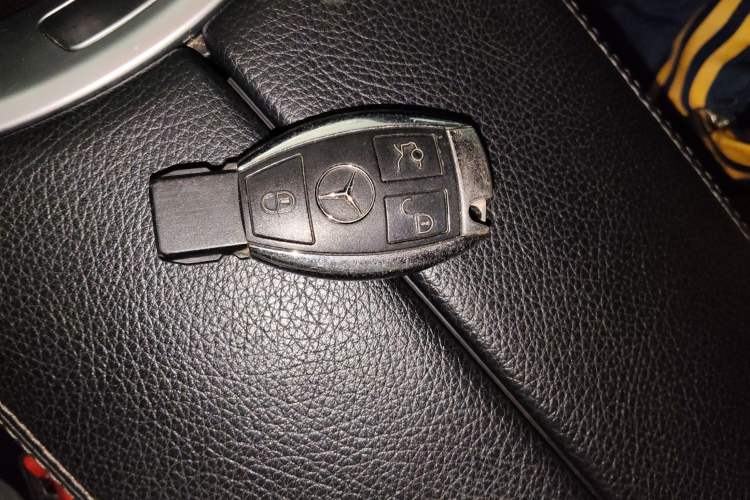 Used Mercedes-Benz GLC 2017 GLC 260 4MATIC Luxury Model Vehicle Key