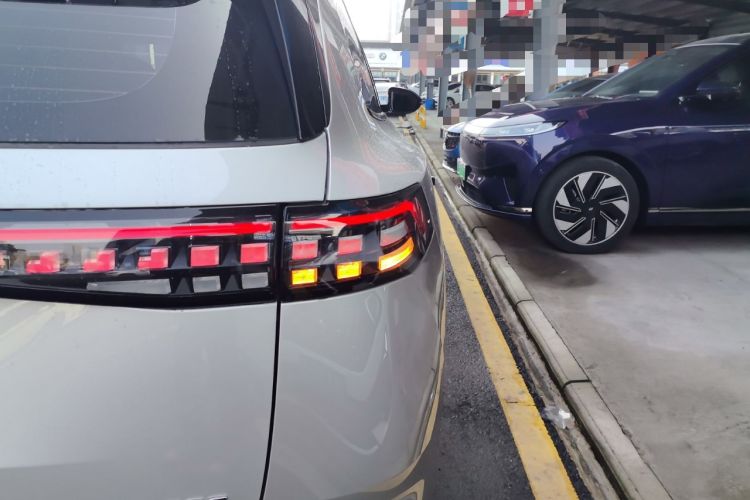 Used Dongfeng eπ eπ008 2025 210 Ultra Range-Extended Version 5 Seats