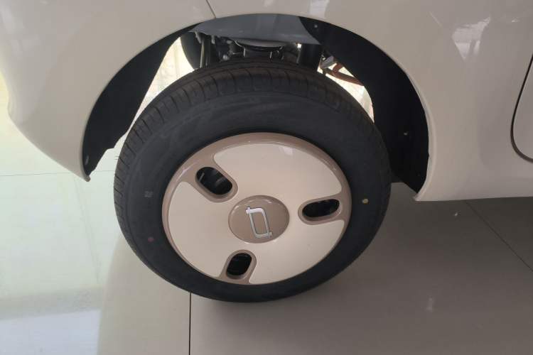 Used Bestune Pony 2026 222km Colorful Horse Exterior 5