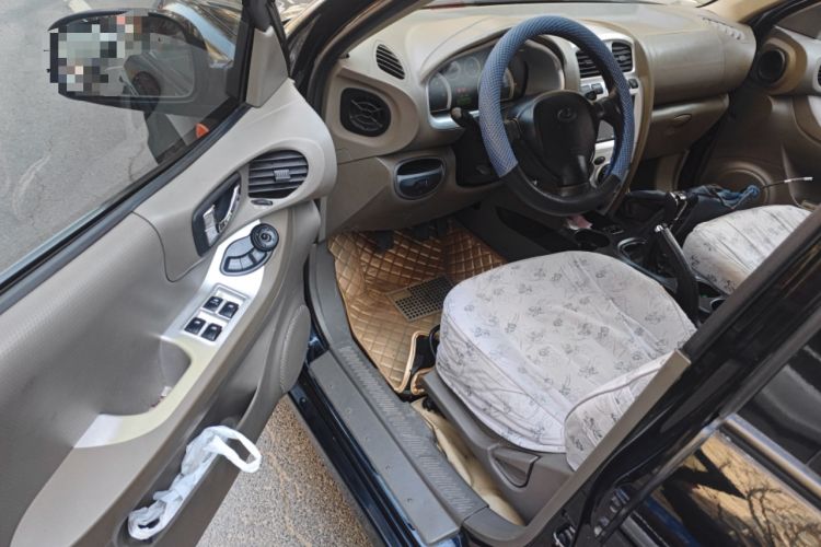 Used Huatai Santa Fe Classic 2012 2.0L Gasoline Manual Two-Wheel Drive Comfort Version Driver Seat