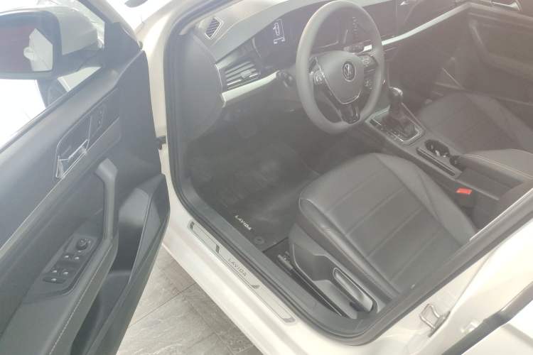Used Volkswagen Lavida 2019 1.5L Automatic Comfort Edition China VI Standard Driver Seat