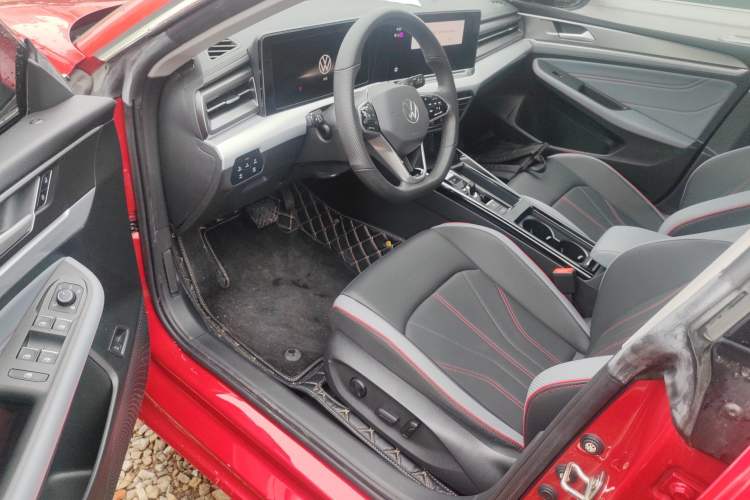 Used Volkswagen Lamando 2022 Lavida L 280TSI DSG Cool & Spicy Edition Driver Seat