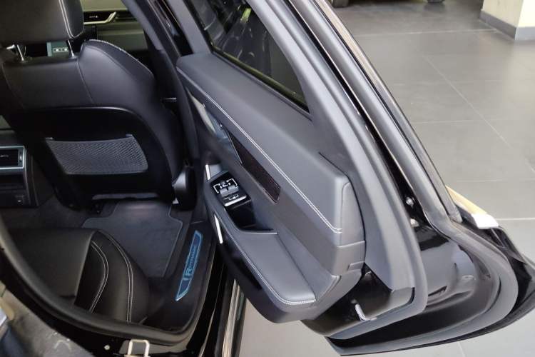 Used Jaguar XFL 2021 XFL 2.0T P250 Two-Wheel-Drive Elite Sport Edition