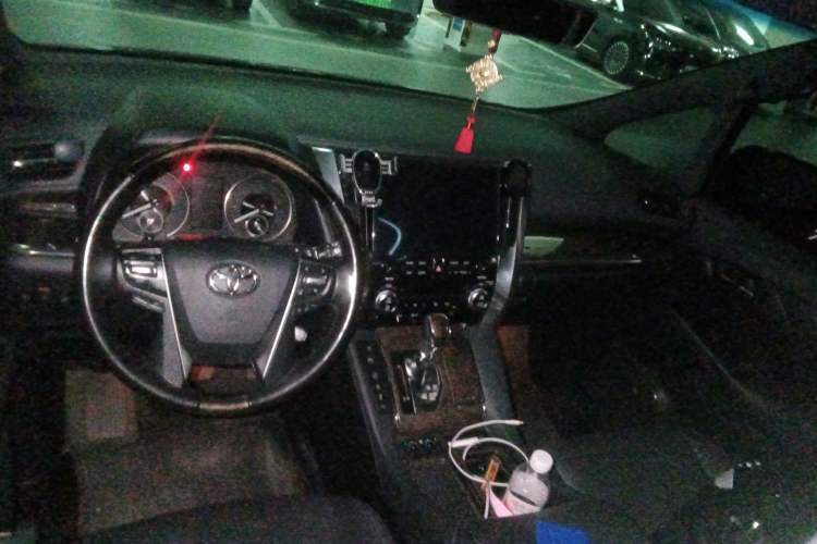 Used Toyota Vellfire 2021 Crown Dual-Engine 2.5L HV Supreme Edition