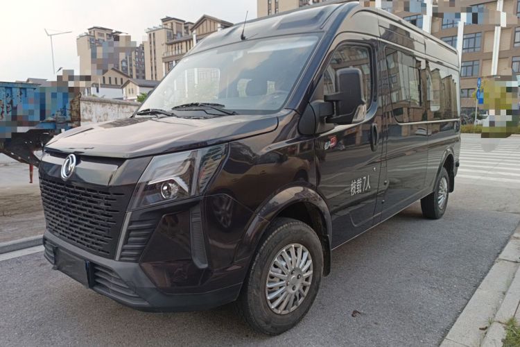 Used Dongfeng Yufeng 2023 V9+ 2.0T Manual Rear-Drive Multi-Function Mid-Height 7/8/9-Seater