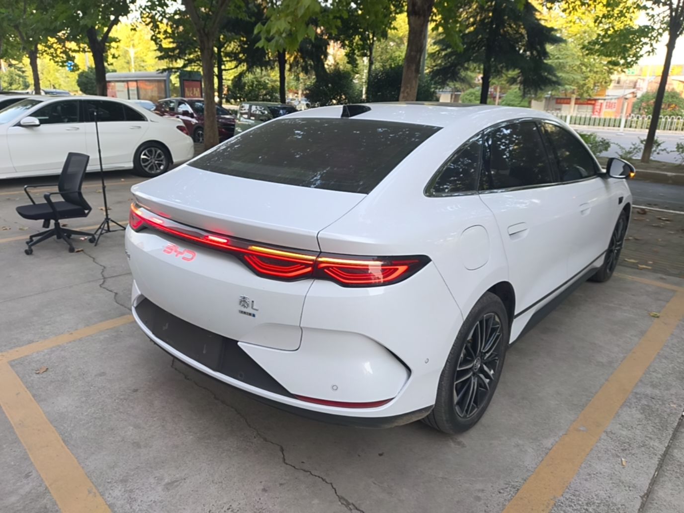 BYD Qin L 2025 EV 545KM Excellence Edition — снимка 6