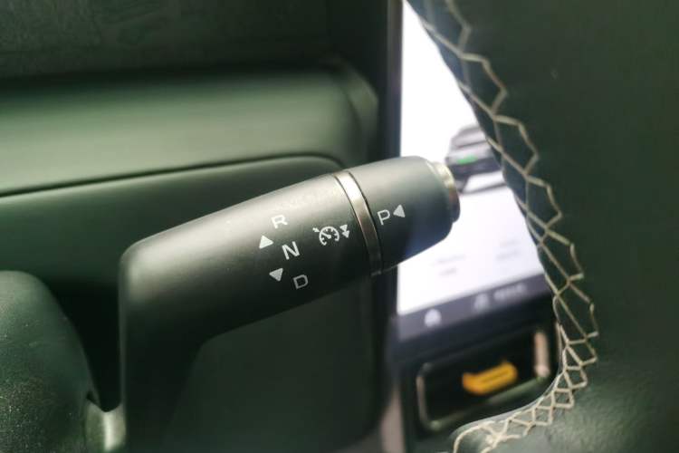 Used iCAR V23 2025 401 Two-Wheel Drive Advanced Edition Gear Lever