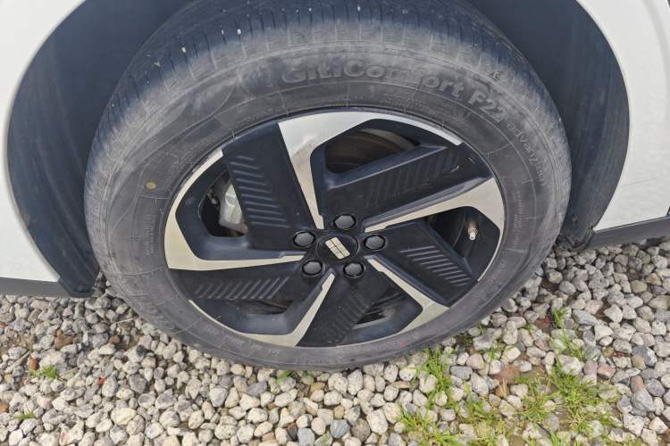 Used Geely Galaxy L6 2023 60km PLUS Exterior 5