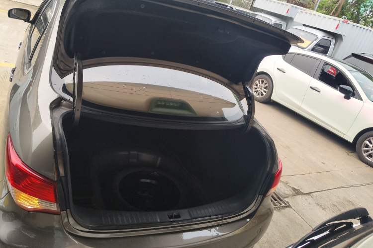 Used Nissan Sylphy 2009 1.6XE Automatic Comfort Edition Trunk