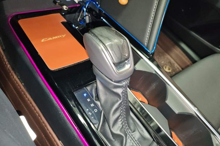 Used Toyota Camry 2024 Dual-Motor 2.0 HG Premium Edition