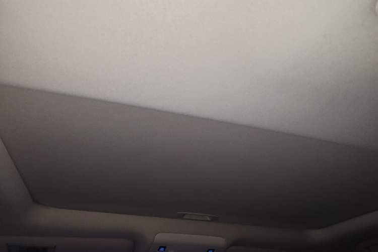 Used Toyota Land Cruiser 2020 5.7L VX-R Genuine Leather 8 Airbags Trailer Hitch Spare Tire Sunroof – Middle East Specifications
