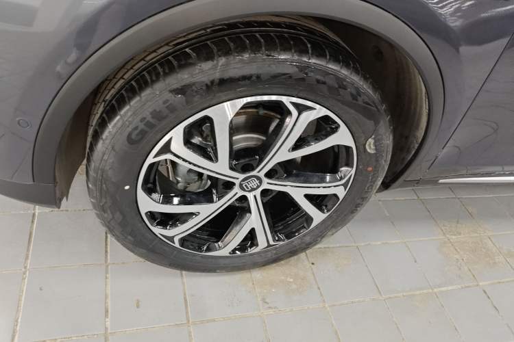 Used BYD Tang New Energy 2025 Intelligent Driving Version DM-i 115KM Flagship Edition Left Front Wheel Hub