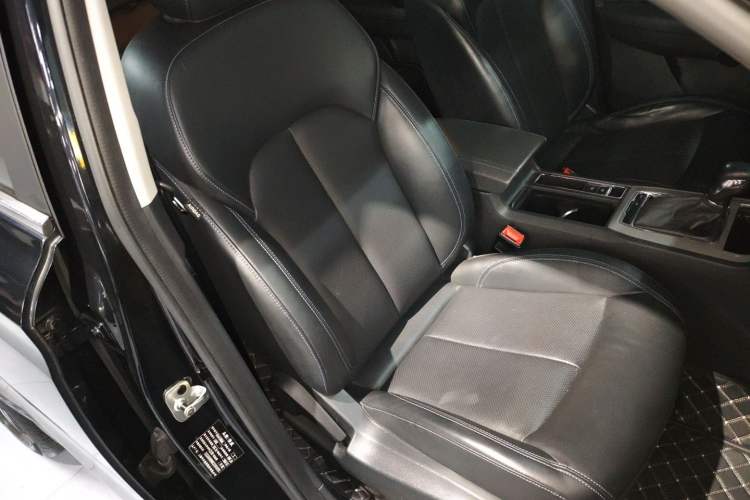 Used Roewe RX5 2020 20T Automatic 4G Connected Million Edition
