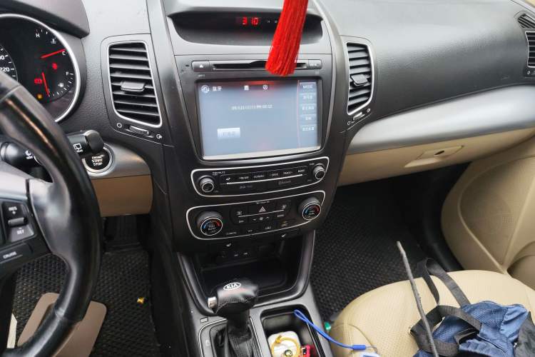 Used Kia Sorento 2013 2.4L 7-Seater Gasoline Luxury Version China IV Standard
