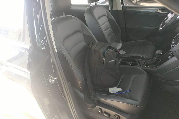 Used Volkswagen Tiguan L 2021 330TSI Automatic Two-Wheel Drive R-Line Enhanced Edition
