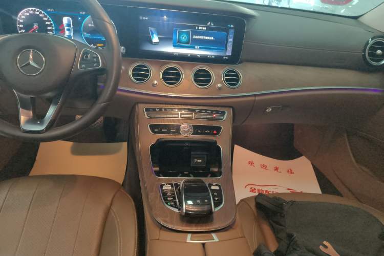 Used Mercedes-Benz E-Class 2018 Facelift E 300 L Luxury Edition
