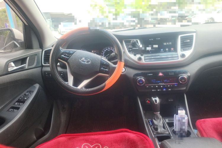 Used Hyundai Tucson 2015 1.6T Dual-Clutch Two-Wheel-Drive Smart Model Steering Wheel
