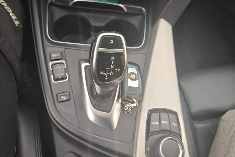 Used BMW 3 Series 2018 320i M Sport Package Gear Lever