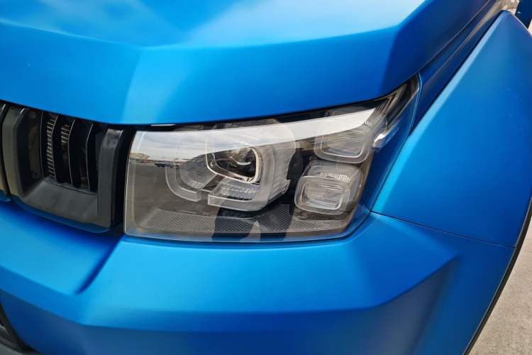 Used BAIC Off-Road BJ40 2021 2.0D Automatic Four-Wheel Drive Blade Hero Edition Adventurer Type Left Front Headlight