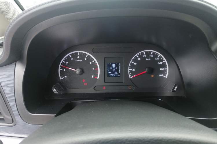 Used FORTHING Lingzhi 2022 M5 1.6L Practical 7-Seater