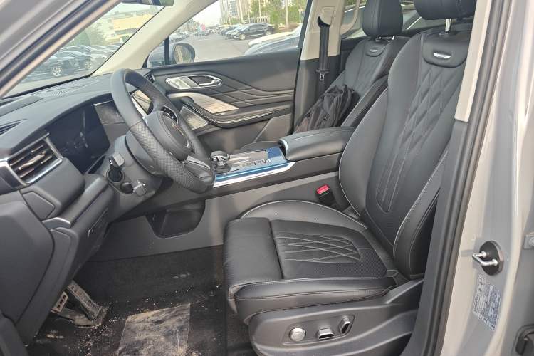 Used Hongqi HS7 PHEV 2024 2.0T PHEV Four-Wheel-Drive Flagship Edition 6 Seats
