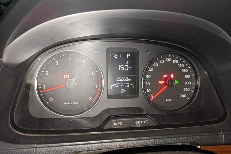 Used Volkswagen Lavida 2013 Restyled Classic 1.6L Automatic Comfort Edition Instrument Cluster