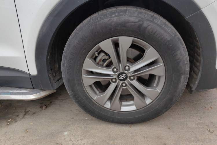 Used Hyundai Santa Fe 2015 2.0T Automatic All-Wheel Drive Smart Version 5 Seats
