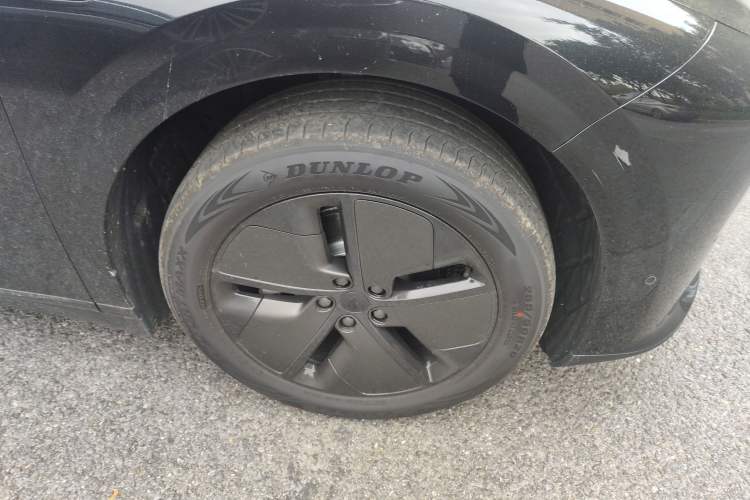 Used Li Auto i6 2025 Model Two-Wheel-Drive Standard Type
