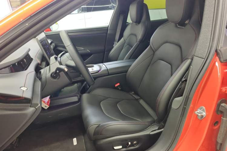 Used Xiaomi Auto SU7 2024 Rear-Drive Ultra-Long Range Advanced Pro-Level Intelligent Driving Version Left Front Seat