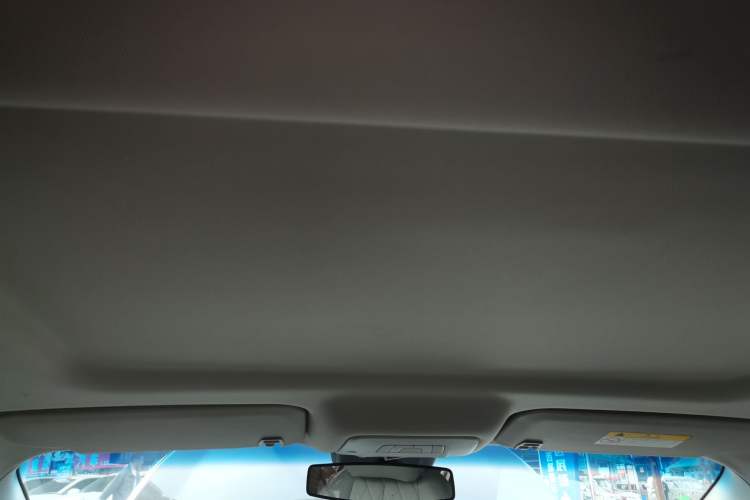 Used Buick GL8 2023 Land Executive Class Comfort Model